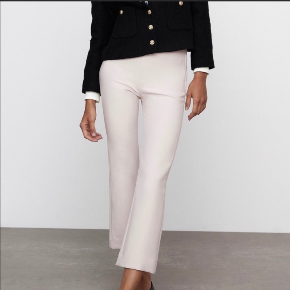 Zara Mini Cropped Flared Leggings |